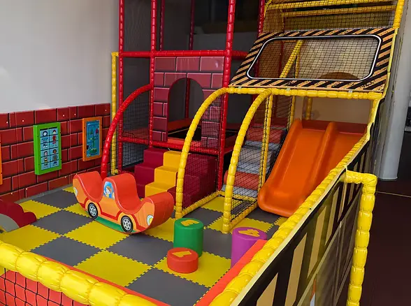 Coolnička / Milk & Play, Centrum Krakov